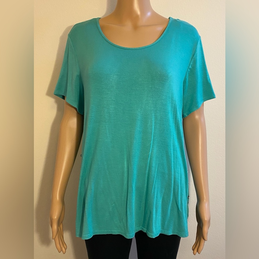 Kim Rogers Short Sleeve w/ Decor Silver Buttons On Each Side Rounded Bottom Hem